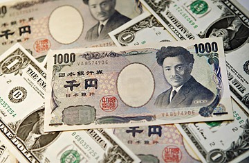 yen dollar 300x195 Euro surges against the Japanese Yen