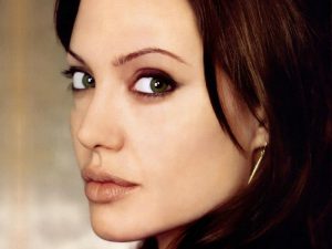 Angelina Jolie Salt EUR USD FX analysis